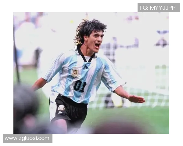 足球场上常见的几号球星与他们的传奇故事解析